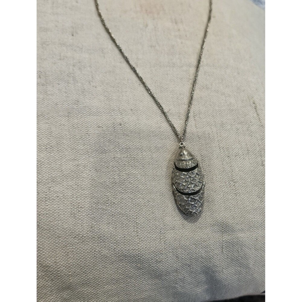 Vintage Articulated Fish Pendant Necklace Flexible Movable Scales Silver Tone
